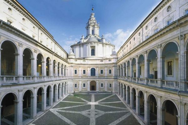 Sant_Ivo_Sapienza_cortile1