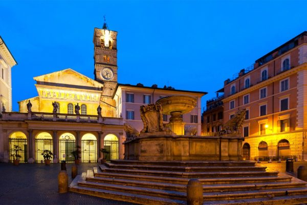 piazza-santa-maria-in-trastevere-2